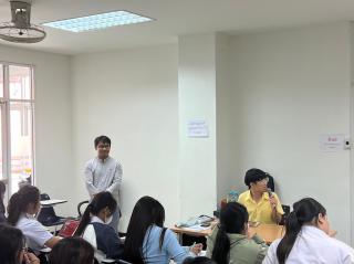 9. โครงการพัฒนาทักษะด้านภาษาอังกฤษ สำหรับนักศึกษาครู ชั้นปีที่ 3